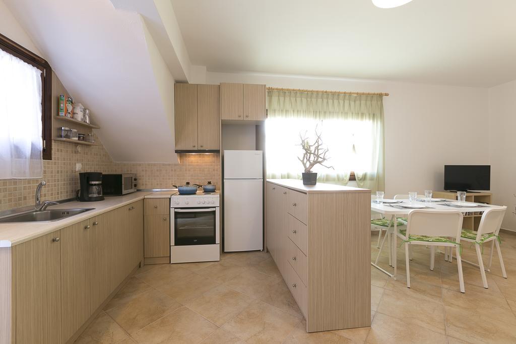 Velia Boutique Apartments Урануполи Екстериор снимка